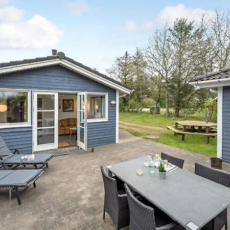 2 Bedroom Gorgeous Home In Hemmet