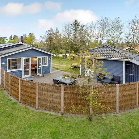Holiday home Pet Friendly In With Kitchen *