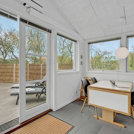 Holiday home Pet Friendly In With Kitchen