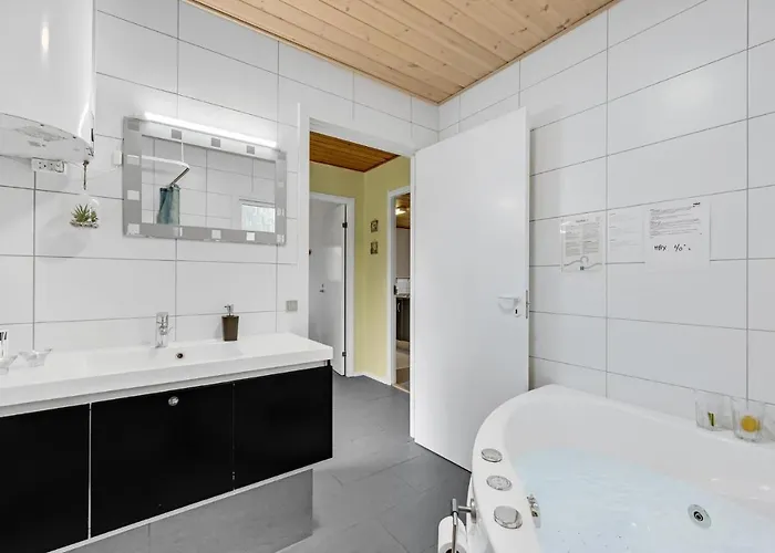 Ildervej Yellow Feriehus Hemmet